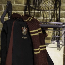 Warner Bros Personalised Gryffindor Robe 12 Warner Bros Personalised Gryffindor Robe -Warner Bros 1296477 4