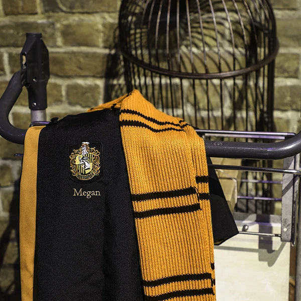 Warner Bros Personalised Hufflepuff Robe 7 Warner Bros Personalised Hufflepuff Robe - Image 5