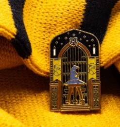 Warner Bros Hufflepuff In The Great Hall Enamel Pin 7 Warner Bros Hufflepuff In The Great Hall Enamel Pin -Warner Bros Hufflepuff HousePin2