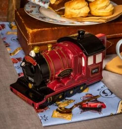 Warner Bros Hogwarts Express Teapot 7 Warner Bros Hogwarts Express Teapot -Warner Bros Platform934 product HETeapot