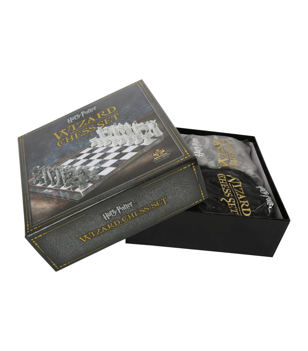 Warner Bros Wizard Chess Set 4 Warner Bros Wizard Chess Set - Image 2