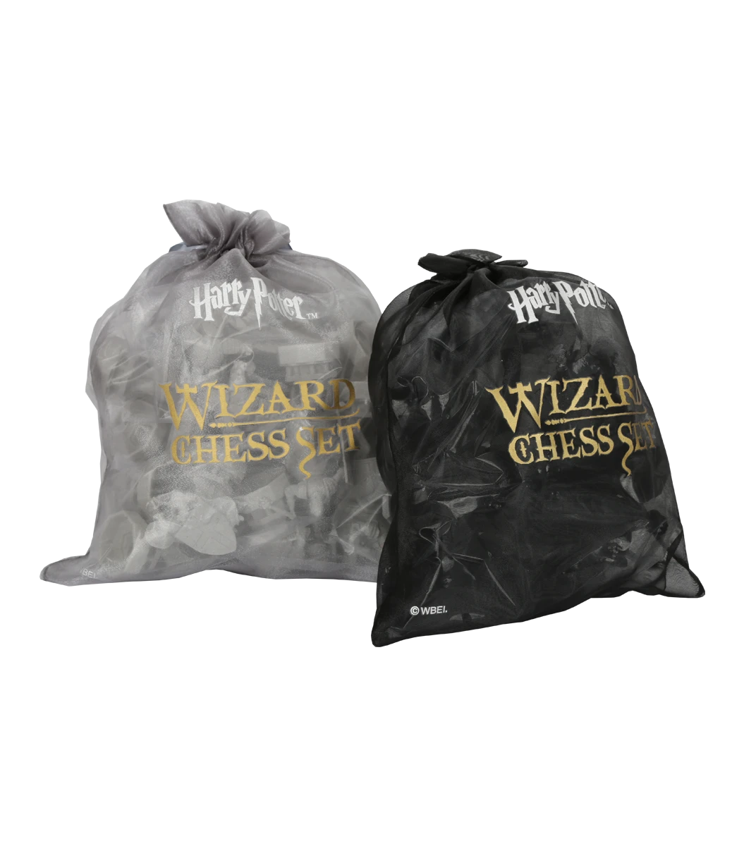 Warner Bros Wizard Chess Set 5 Warner Bros Wizard Chess Set - Image 3