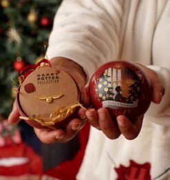 Warner Bros Harry Potter Christmas Pin Bauble 11 Warner Bros Harry Potter Christmas Pin Bauble -Warner Bros XMAS23 Lifestyle HarryBauble2
