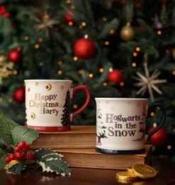 Warner Bros Harry Potter Christmas Mug 12 Warner Bros Harry Potter Christmas Mug -Warner Bros XMAS23 Lifestyle Mugs 7c1efe51 8330 43f1 acf1 c174a3cc6bab