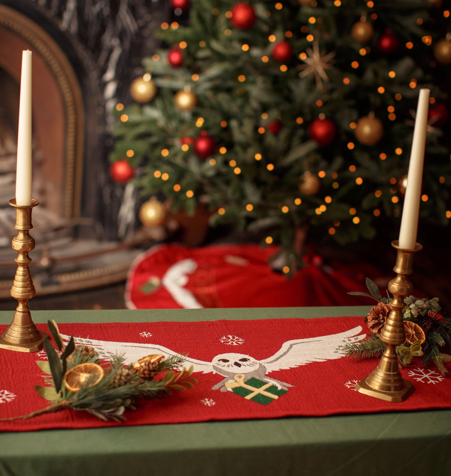 Warner Bros Hedwig Christmas Table Runner 5 Warner Bros Hedwig Christmas Table Runner - Image 3