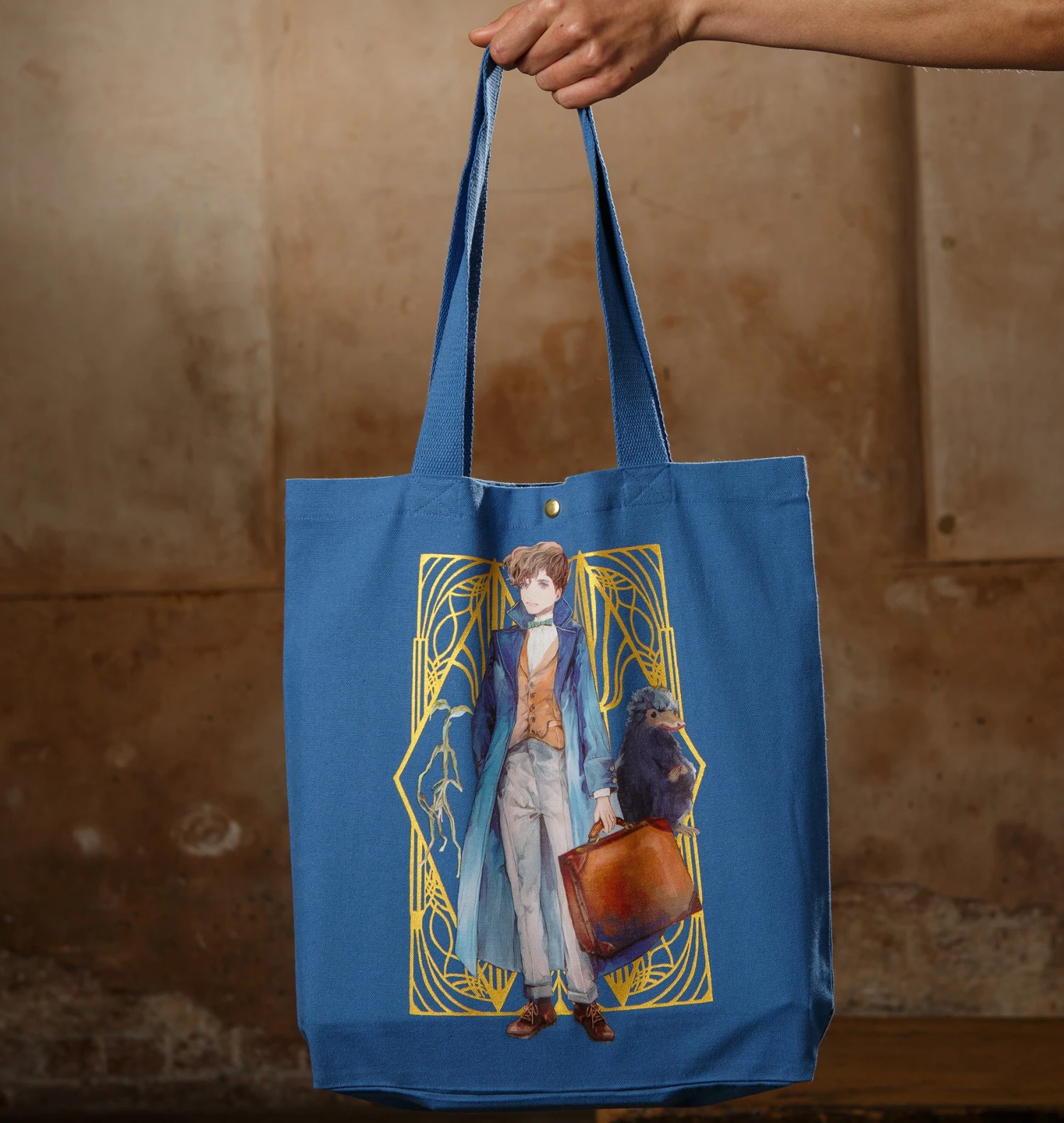 Warner Bros Yume Newt Scamander Tote 4 Warner Bros Yume Newt Scamander Tote - Image 2